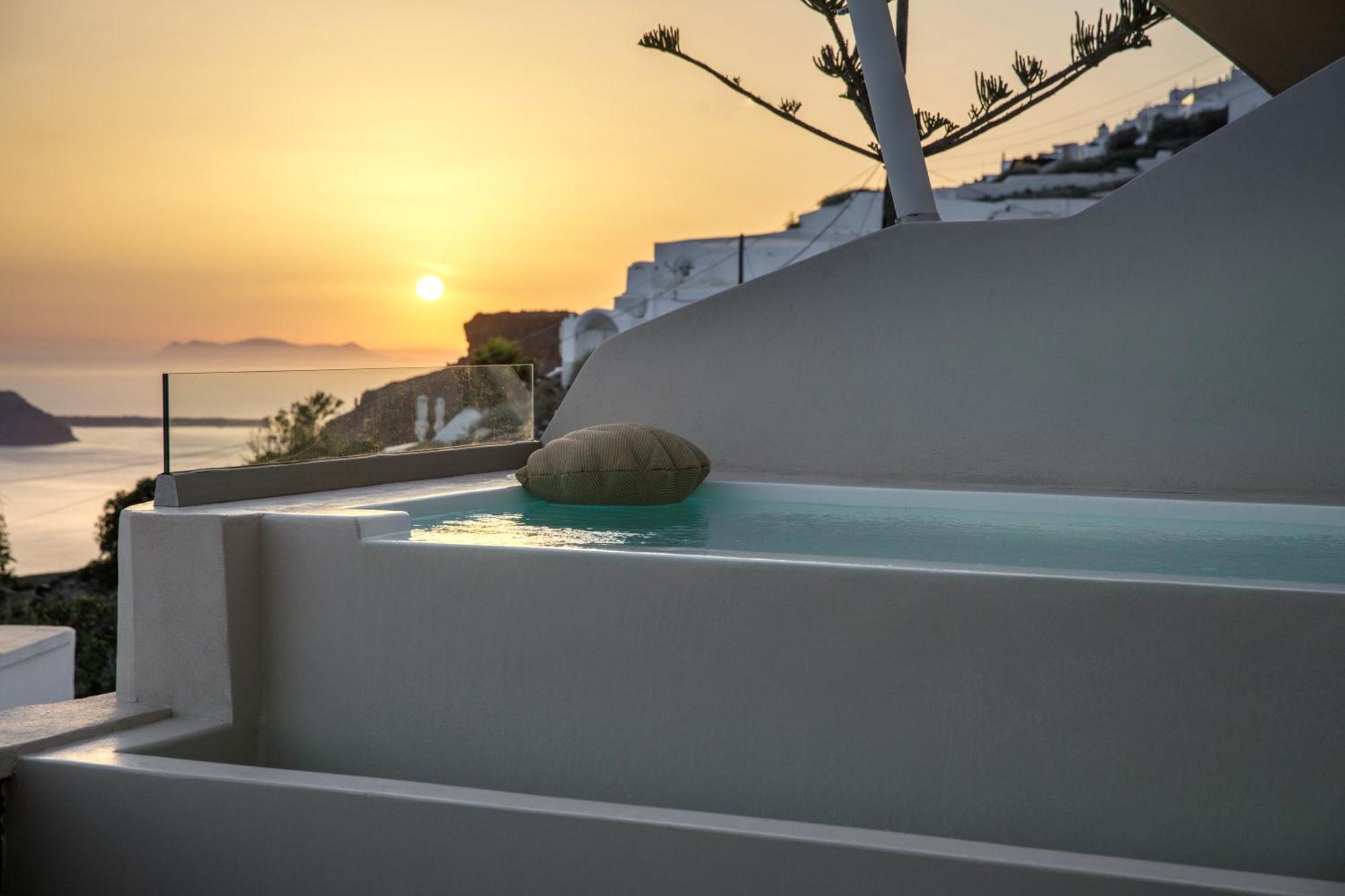 Morfes Luxury Suites By Caldera Houses Firostefani Luaran gambar
